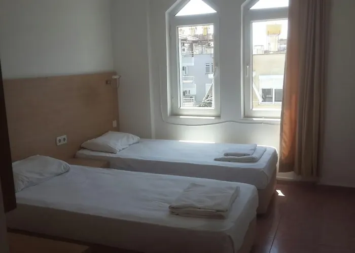 Lale Apart מלון דירות אלאניה