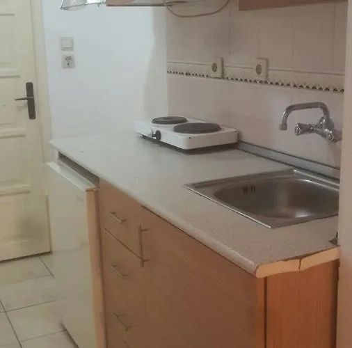 Lale Apart * אלאניה