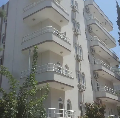 מלון דירות Lale Apart אלאניה