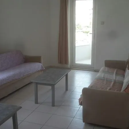 Aparthotel Lale Apart *